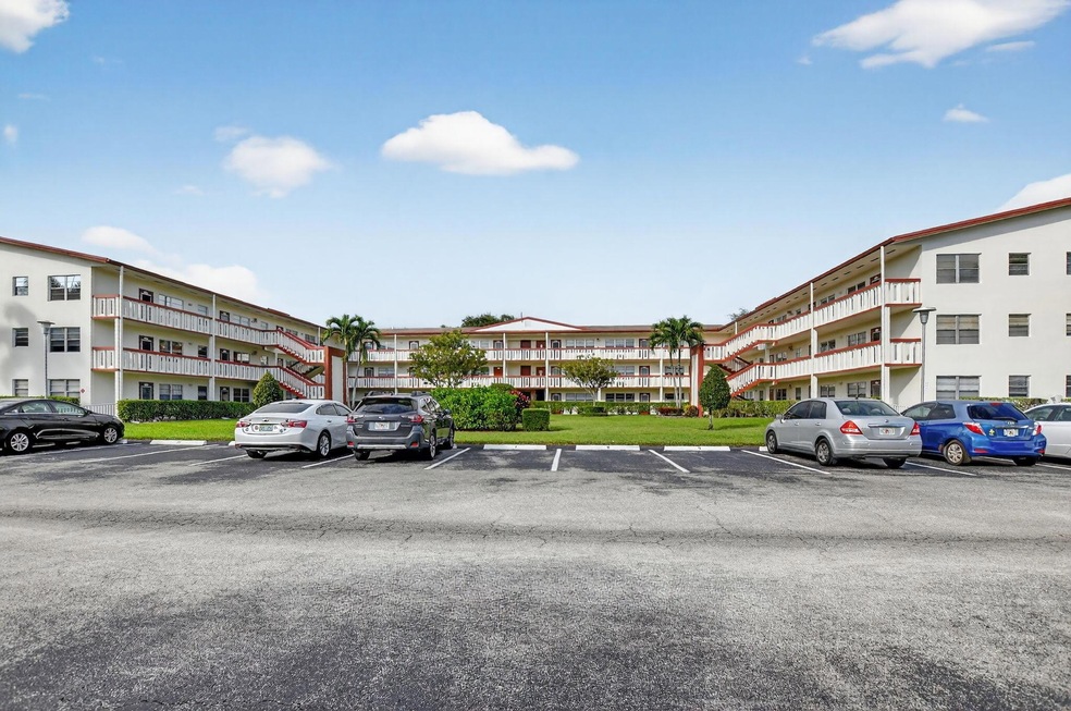 277 Brighton Dr unit G, Boca Raton, FL 33434 - photo 1