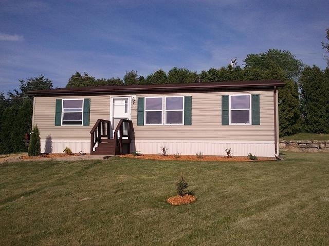 104 Taylor Ct, Potosi, WI 53820 - photo 1