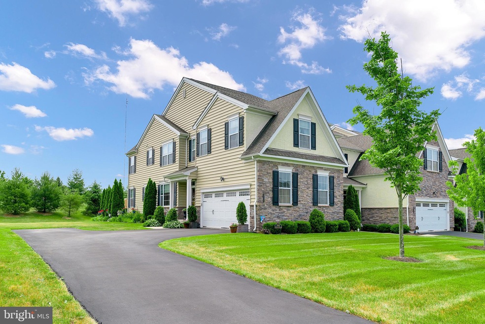 2005 Pleasant Valley Dr, Lansdale, PA 19446 - photo 1