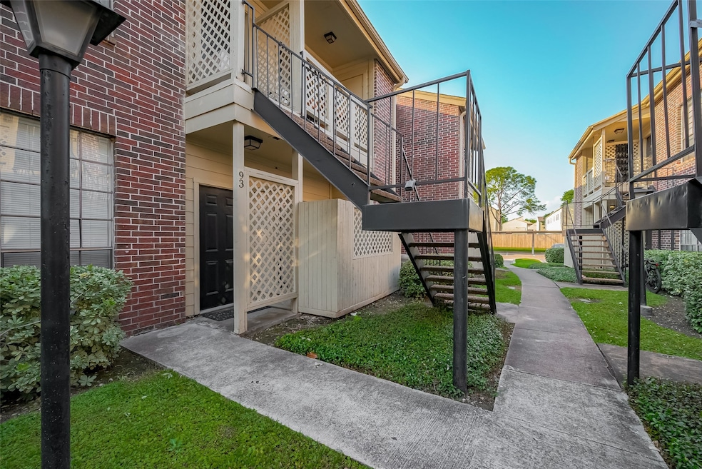 Sold • Co-Listing Agent