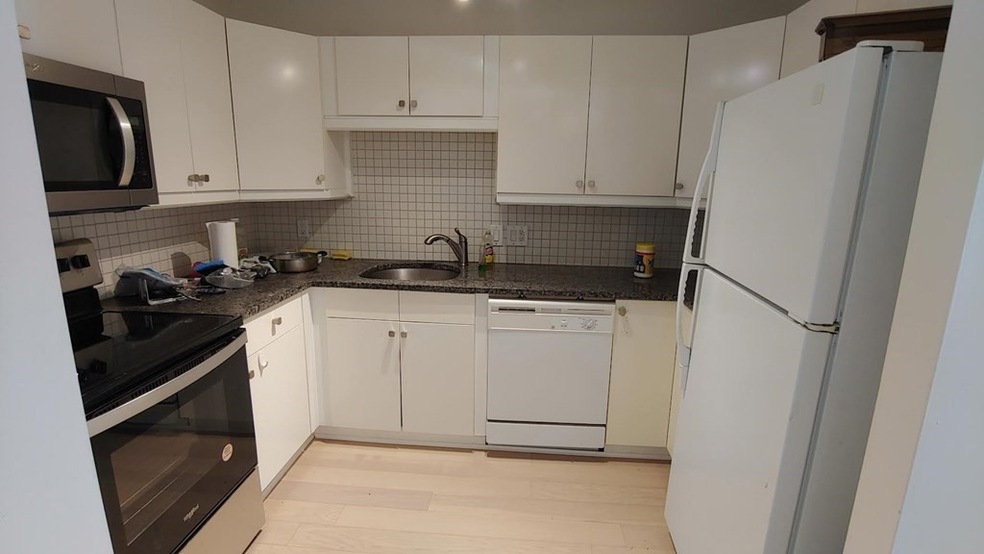 383 Langley Rd unit 8, Newton Center, MA 02459 - photo 1