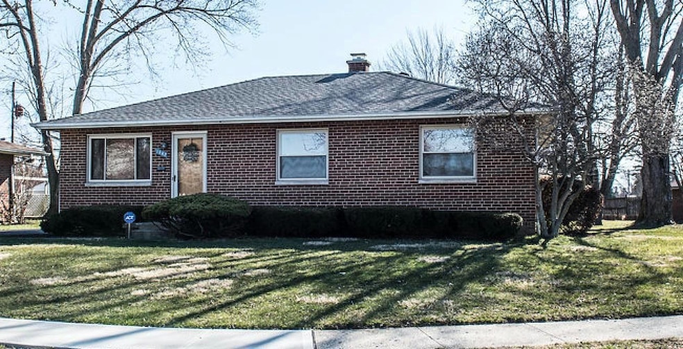 1362 Erickson Rd, Columbus, OH 43227 - photo 1