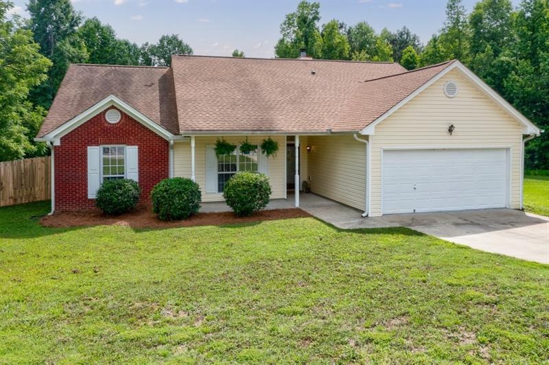 Move-in-ready Ranch floor plan