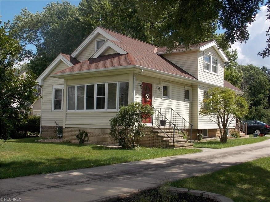 Charming country curb appeal!