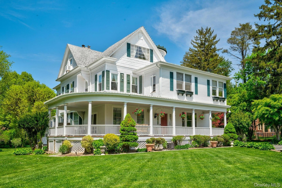 For Sale $2,500,000 • Co-Listing Agent