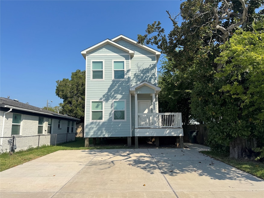 4020 Ursuline St unit Front, Galveston, TX 77550 - photo 1