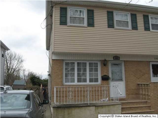 352 Chesterton Ave, Staten Island, NY 10306 - photo 1