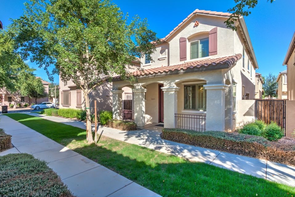 3875 E Santa Fe Ln-1