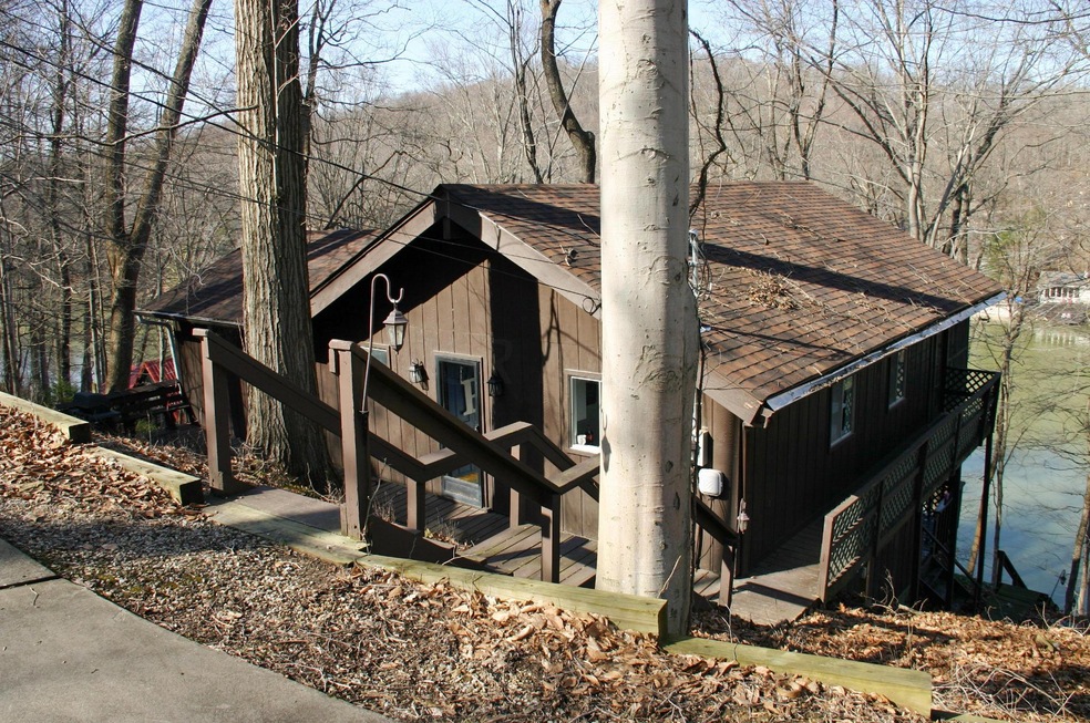 928 Taos Ln, Sugar Grove, OH 43155 - photo 1