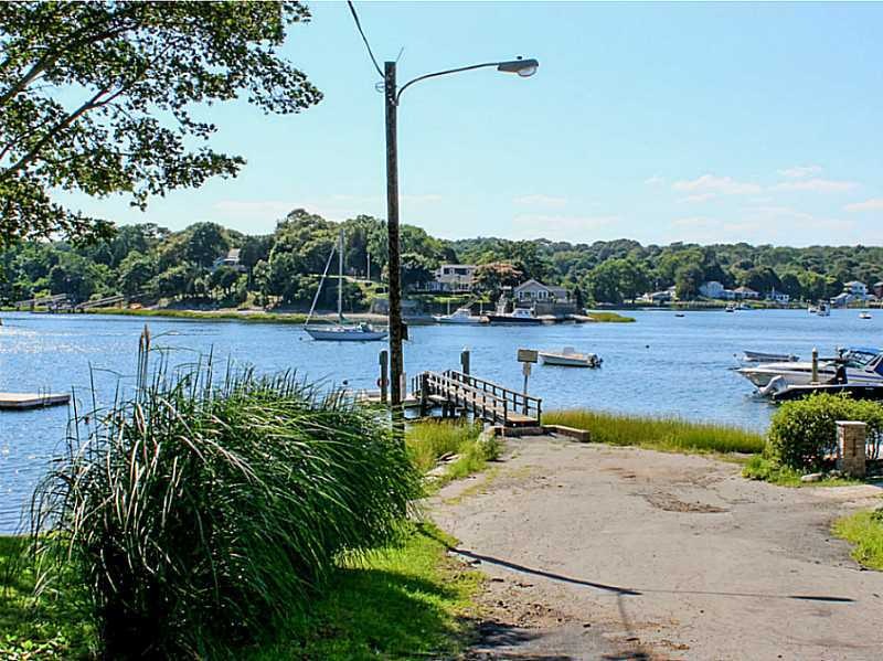 4 Touisset Rd, Warren, RI 02885 - photo 1