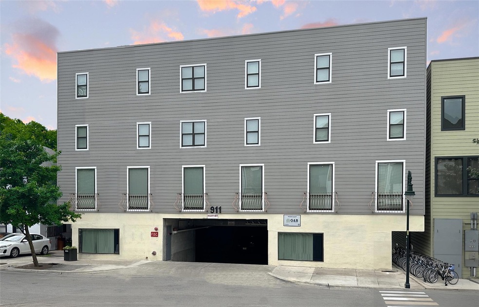 911 W 22nd St unit 305, Austin, TX 78705 - photo 1