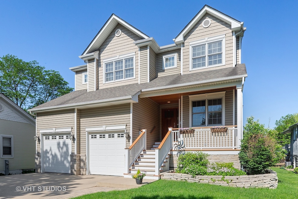 582 S Rex Blvd, Elmhurst, IL 60126 - photo 1