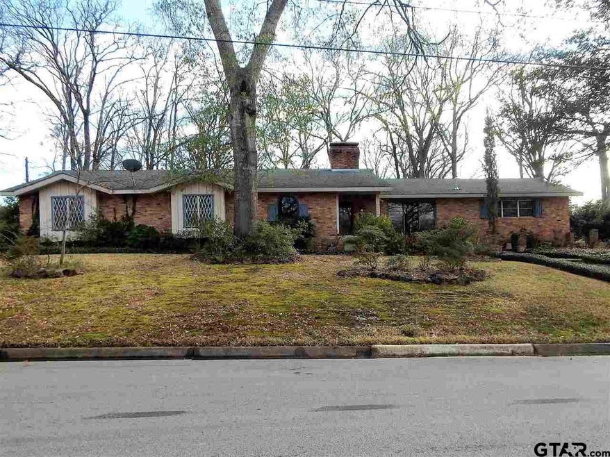 1715 1715 Yosemite, Tyler, TX 75703 - photo 1