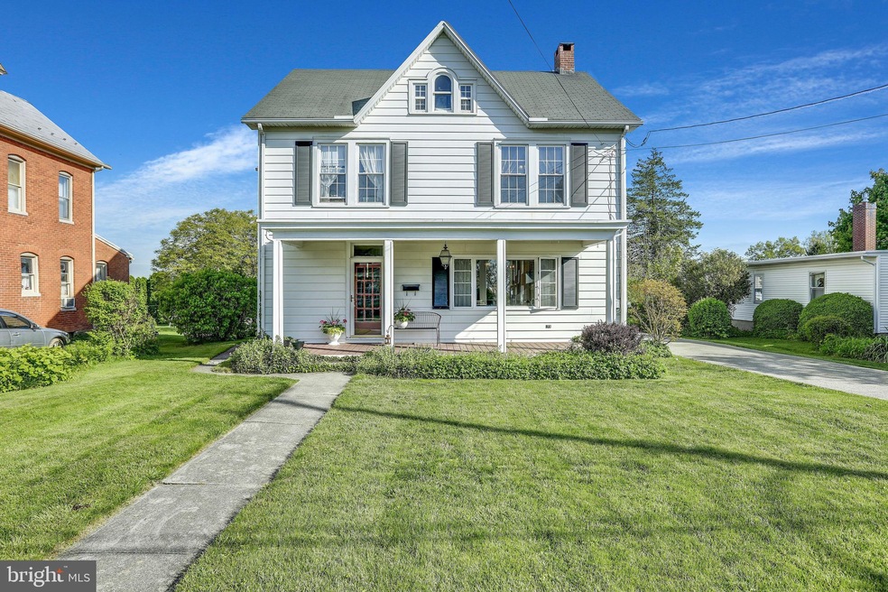 376 E King St, Littlestown, PA 17340 - photo 1