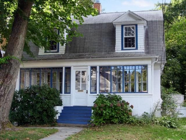 20 1st St, Fairfield, CT 06825 - photo 1