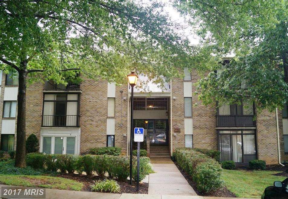 5482 Cedar Ln unit B3, Columbia, MD 21044 - photo 1