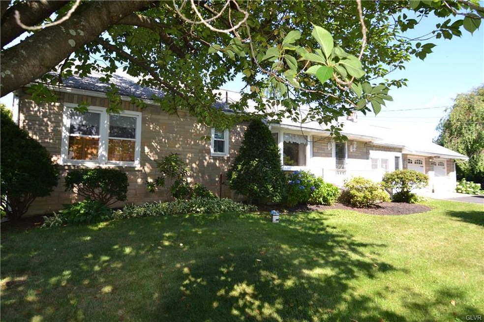 601 Grouse Dr, Bath, PA 18014 - photo 1