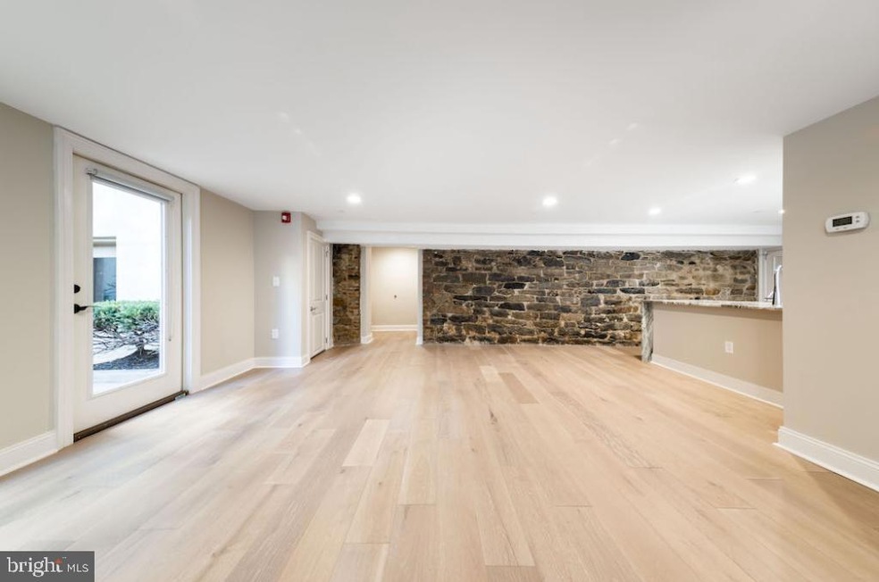 33 Letitia St unit 408, Philadelphia, PA 19106 - photo 1