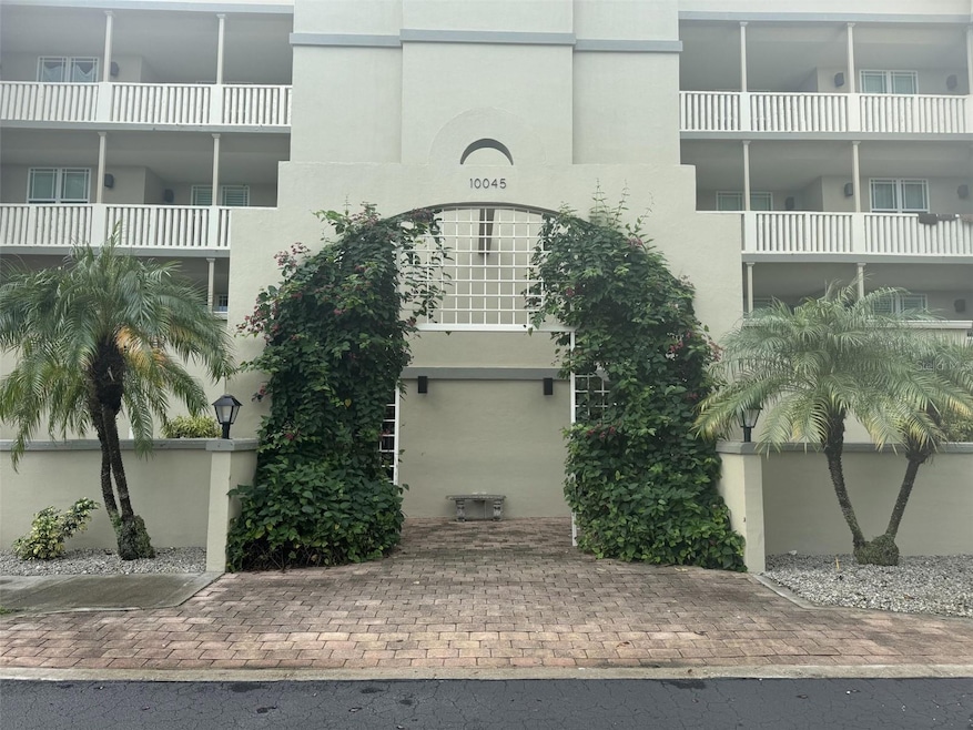 10045 Links Ln unit 406, Rotonda West, FL 33947 - photo 1