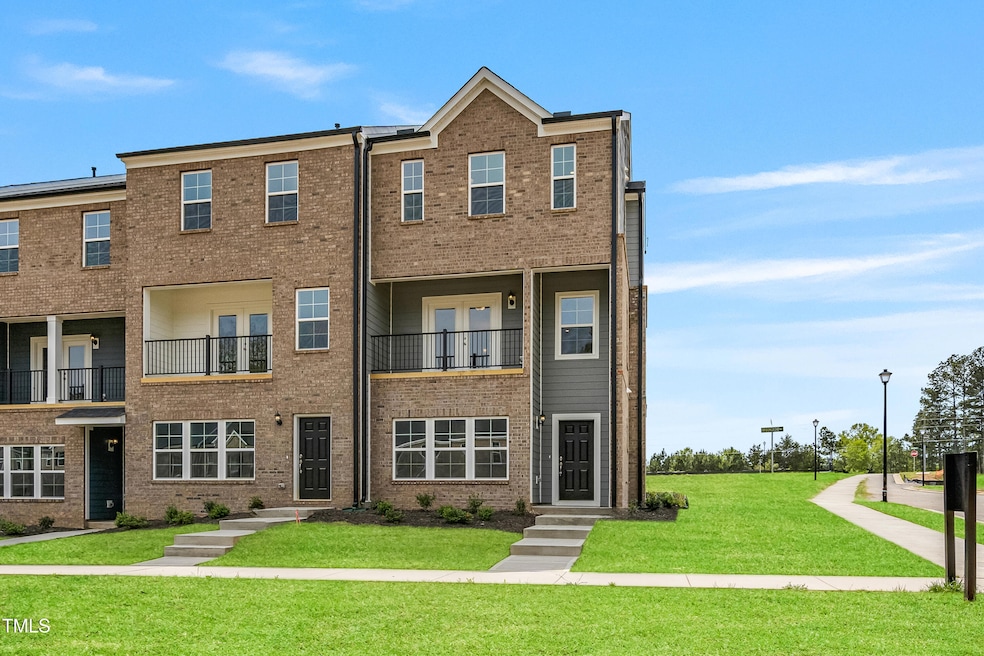 Ral_Forestville_Lot87_Hawthorne (5)