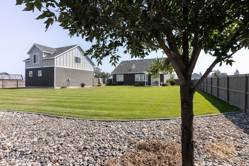 View of spacious back yard