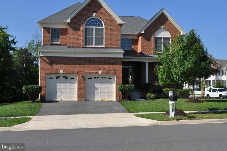 42421 Unicorn Dr, Chantilly, VA 20152 - photo 1