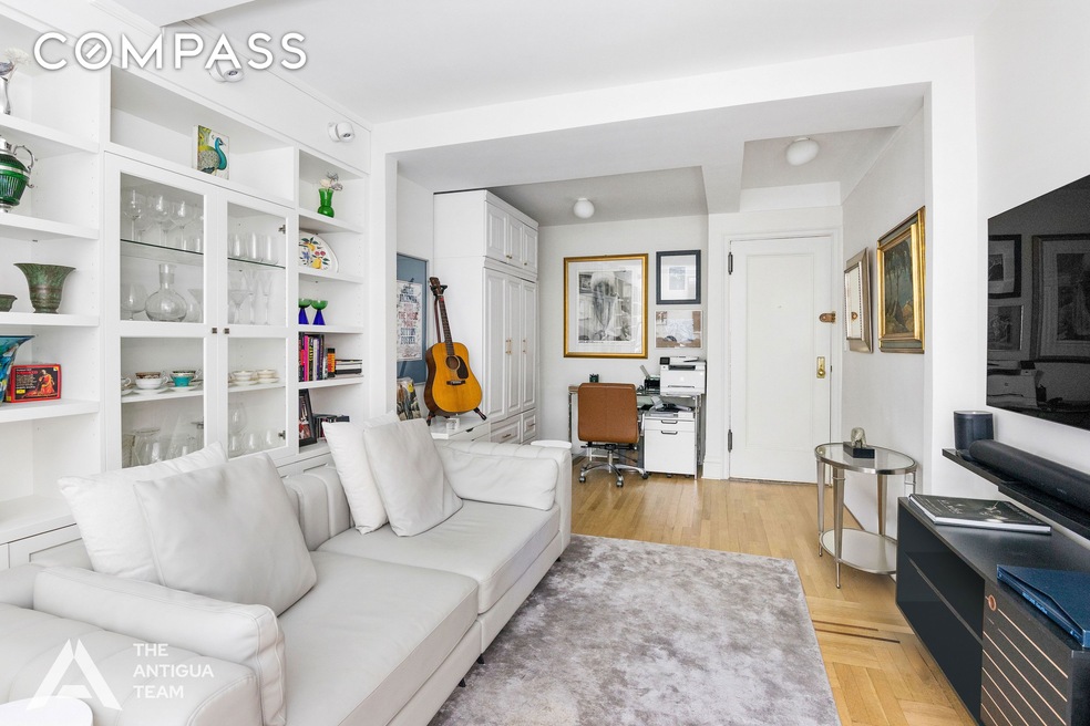 The Parkway unit 2-C, New York, NY 10023 - photo 1