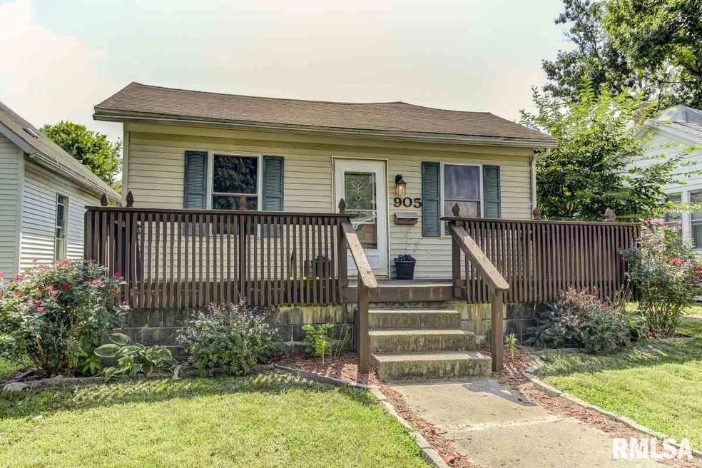 905 Broadway St, Lincoln, IL 62656 - photo 1