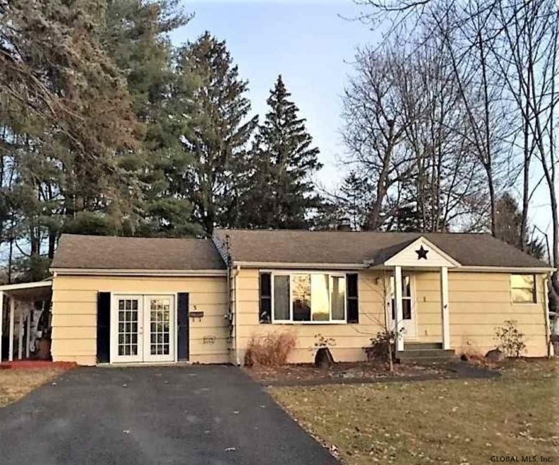 3 Adams Ave, Rensselaer, NY 12144 - photo 1