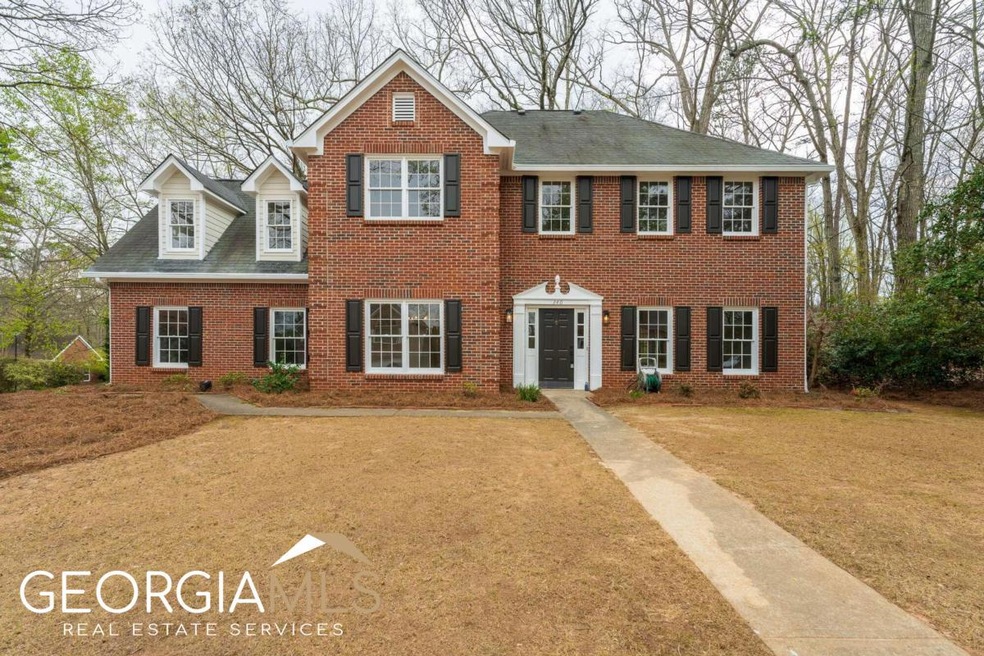 340 Falcon Creek Dr, Suwanee, GA 30024 - photo 1