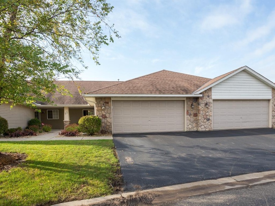 Gorgeous townhome in desirable Hudson neighborhood