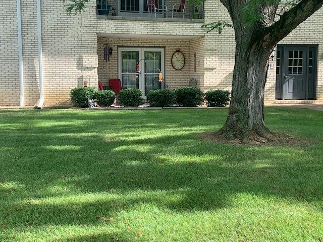 IMMACULATE CONDO IN LA CHARMANT