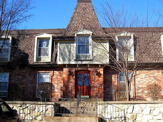 802 S Fairview C10