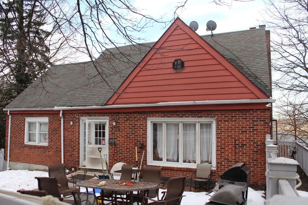 772 Howard Ave, Staten Island, NY 10301 - photo 1