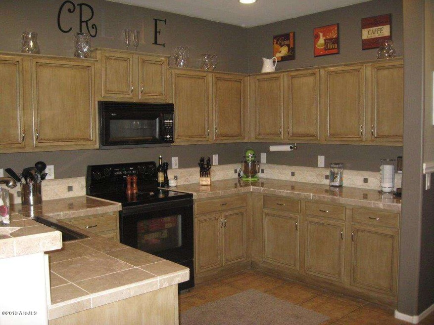 Large kitchen with tons of cabinets
