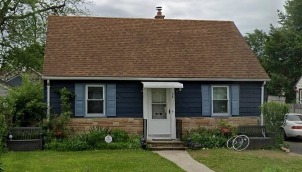 54 Seymour Ave, Springfield, MA 01109 - photo 1