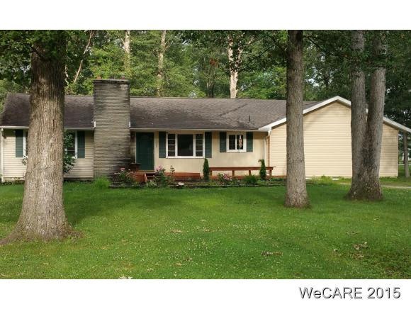 1322 Forest Dr, Lima, OH 45805 - photo 1