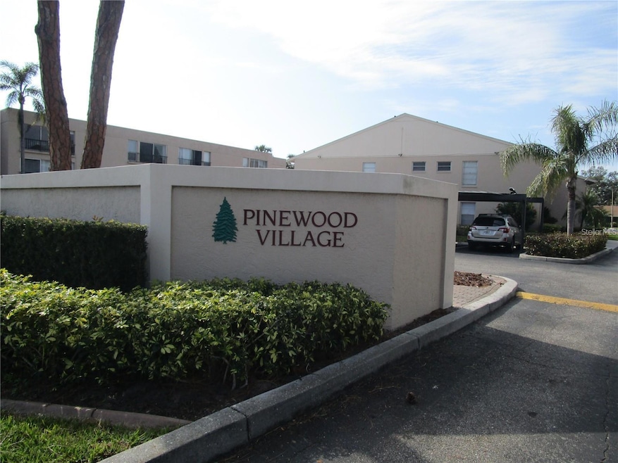 2657 Woodgate Ln unit E4, Sarasota, FL 34231 - photo 1
