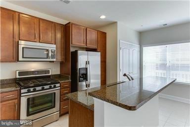 19414 Buckingham Way, Germantown, MD 20874 - photo 1