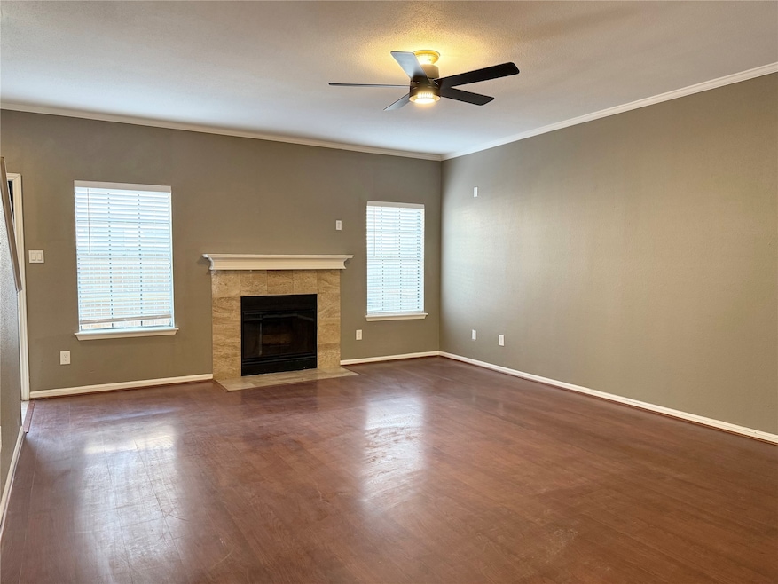 Spacious Living Room w/ Fireplace
