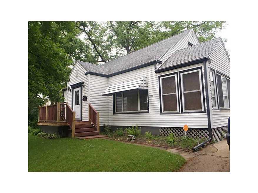 Front Exterior. Vinyl Siding, windows and gutter c