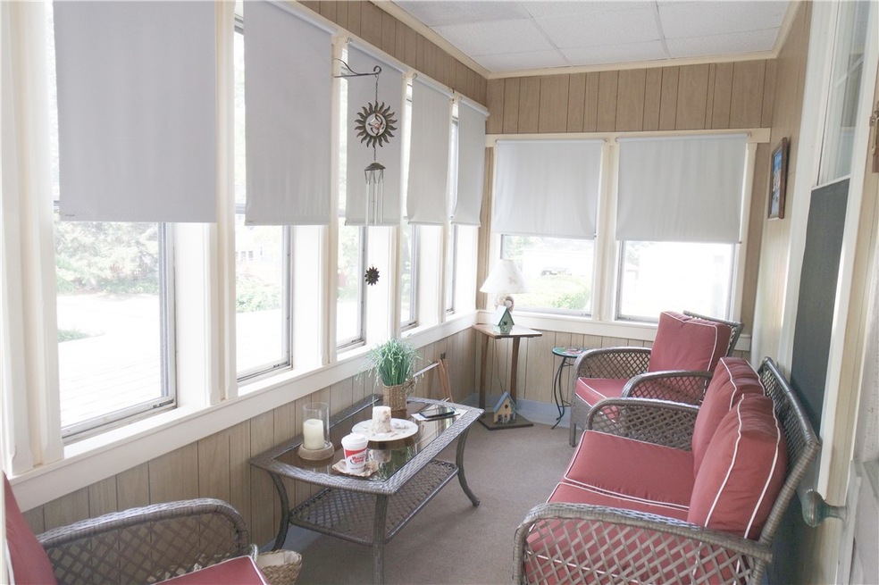 971 Cass Ave unit 1R, Woonsocket, RI 02895 - photo 1