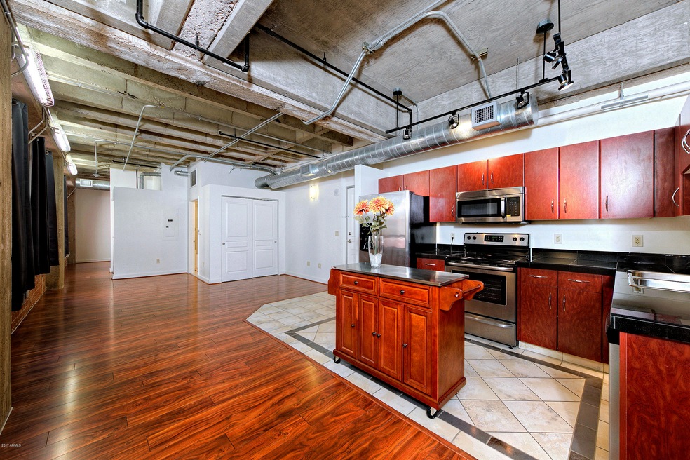 114WAdams307-016