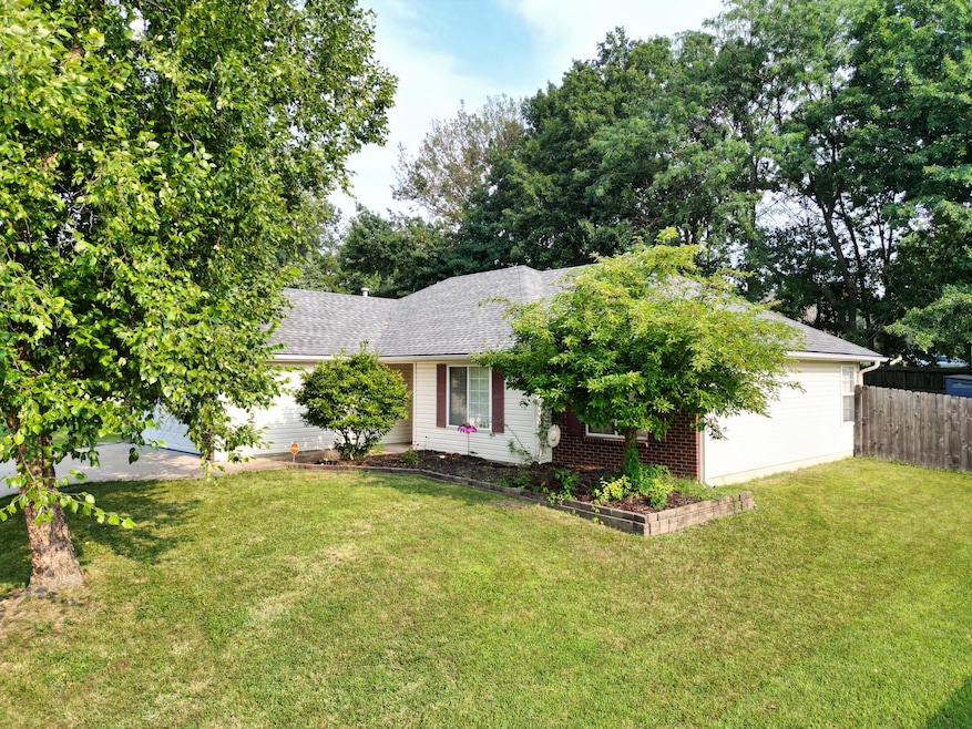 4105 N Phoenix Rd, Columbia, MO 65202 - photo 1