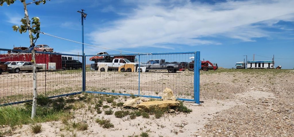 10108 Us Hwy 277, Eagle Pass, TX 78852 - photo 1