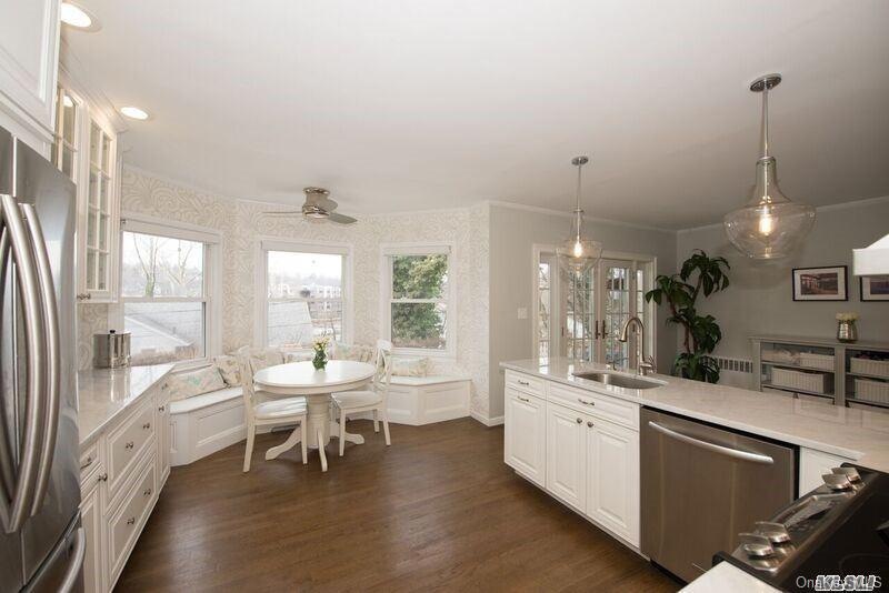 55 Van Arsdale Place, Manhasset, NY 11030 - photo 1