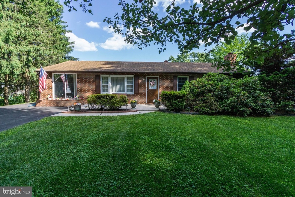 6025 Emerald Ln, Sykesville, MD 21784 - photo 1