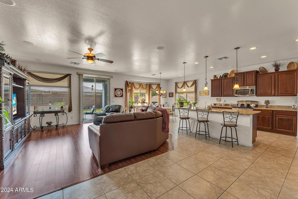 3-web-or-mls-18349 W Statler St 3
