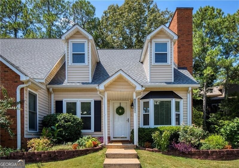 Welcome to Crown Park. This boutique community of 