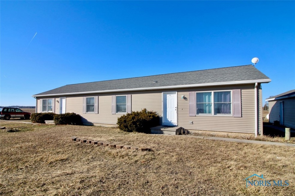 22038 Bowling Green Rd W, Grand Rapids, OH 43522 - photo 1